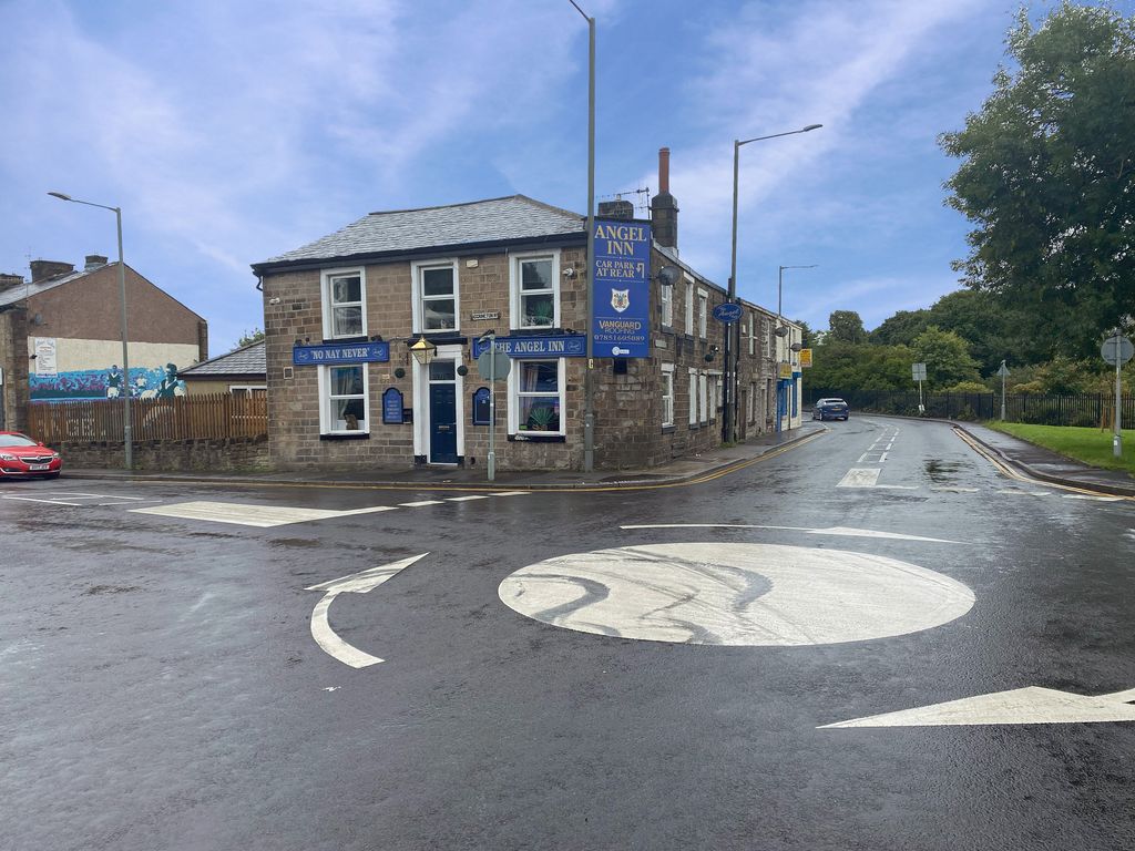 Pub/bar for sale in Accrington Road, Burnley BB11, £150,000 Zoopla