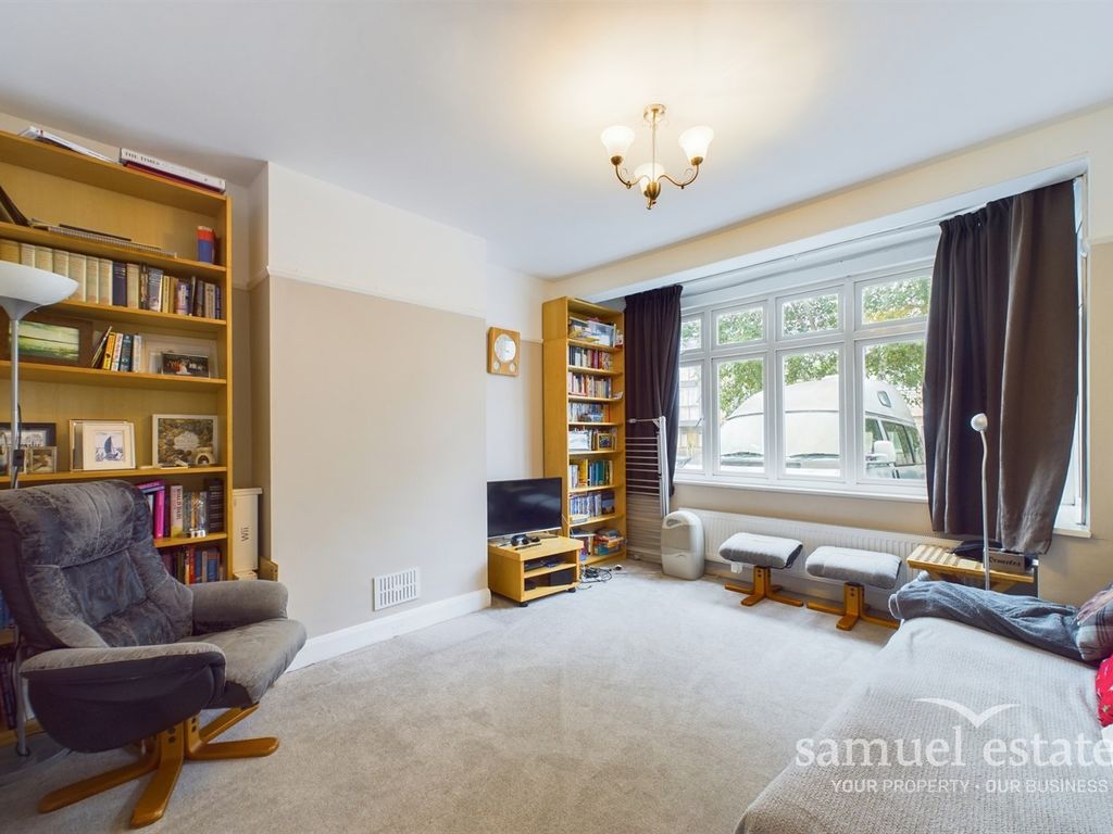 4 bed flat to rent in Meopham Road, Mitcham CR4 Zoopla