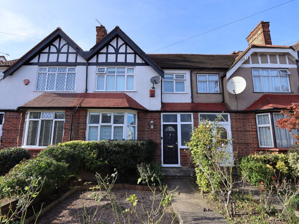 3 bed terraced house for sale in Brunswick Grove, London N11, £700,000