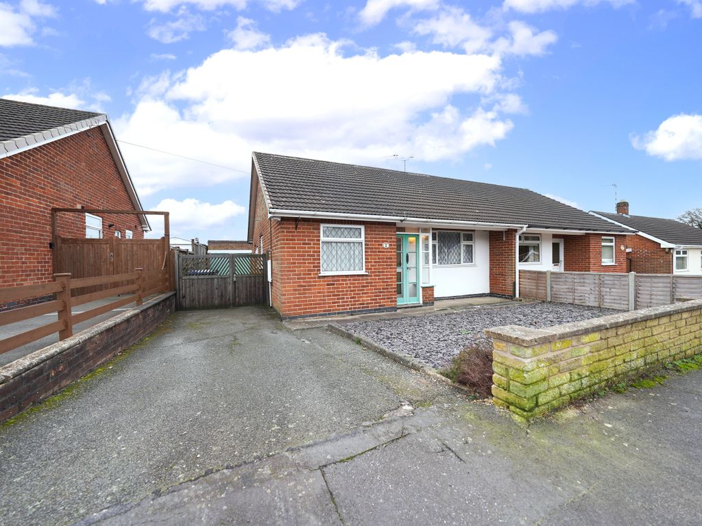 2 bed semidetached bungalow for sale in Parklands Avenue, Groby