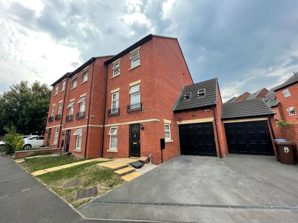 6 bed terraced house for sale in Fay Crescent, Sheffield S9 Zoopla