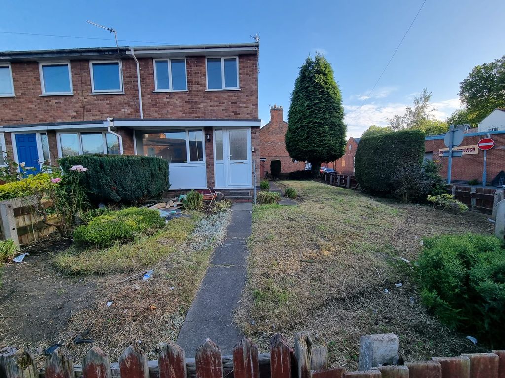 2 bed end terrace house to rent in Robert Hall Street, Leicester LE4