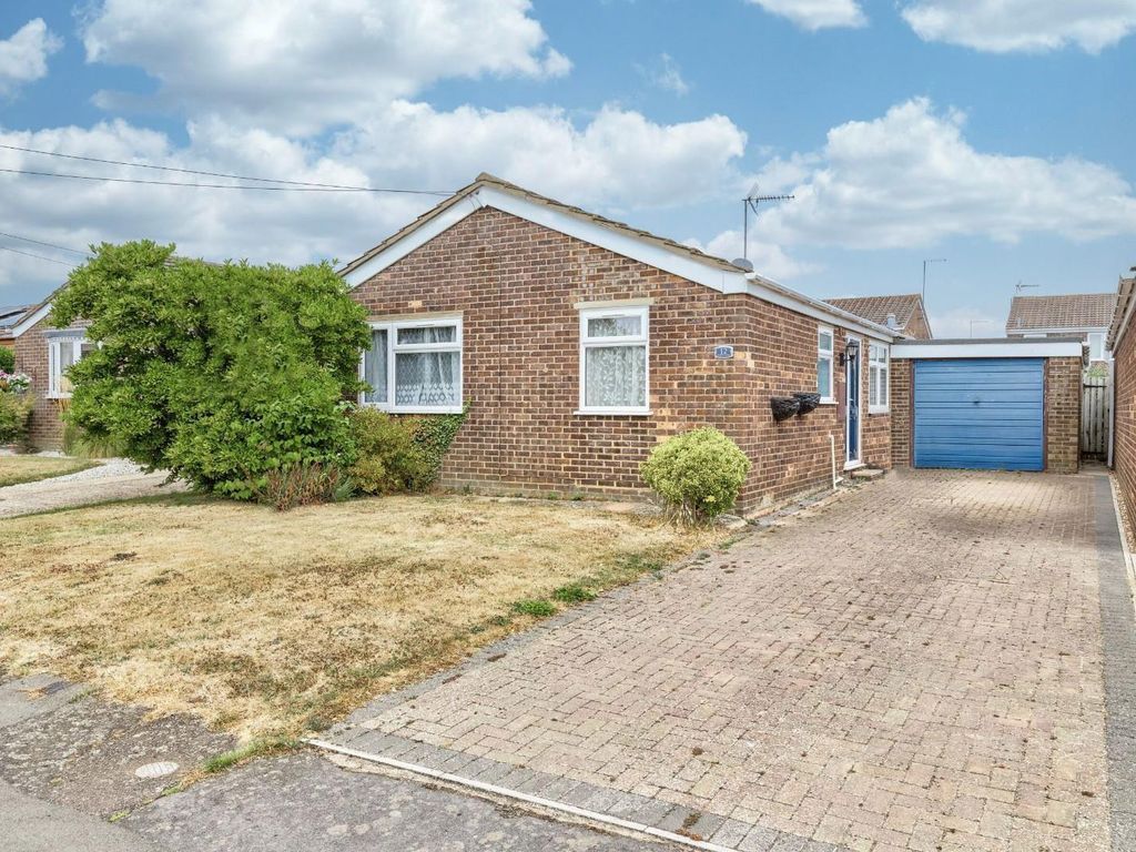 2 bed detached bungalow for sale in Ardens Grove, Rothersthorpe