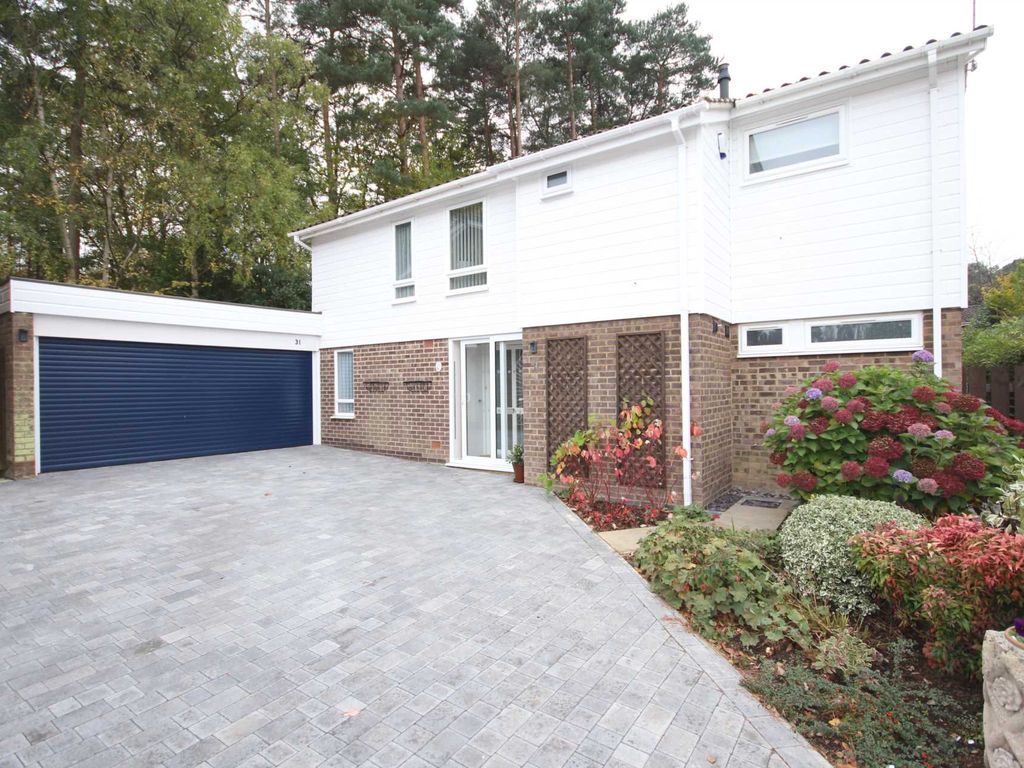 4 bed detached house for sale in Octavia, Bracknell RG12 Zoopla