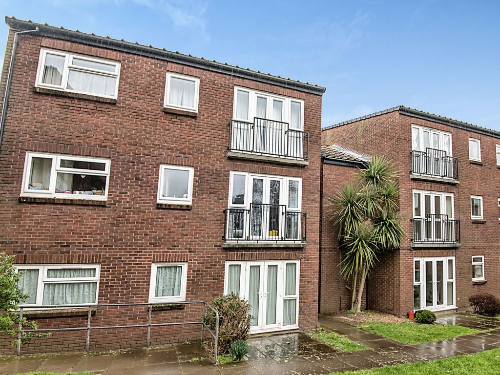 2 bed flat for sale in Devondale Court, Dawlish Warren, Dawlish, Devon