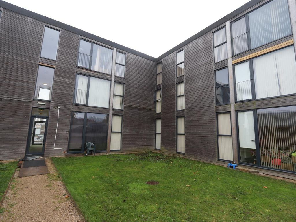 2 bed flat to rent in Pleck Road, Walsall WS2 Zoopla