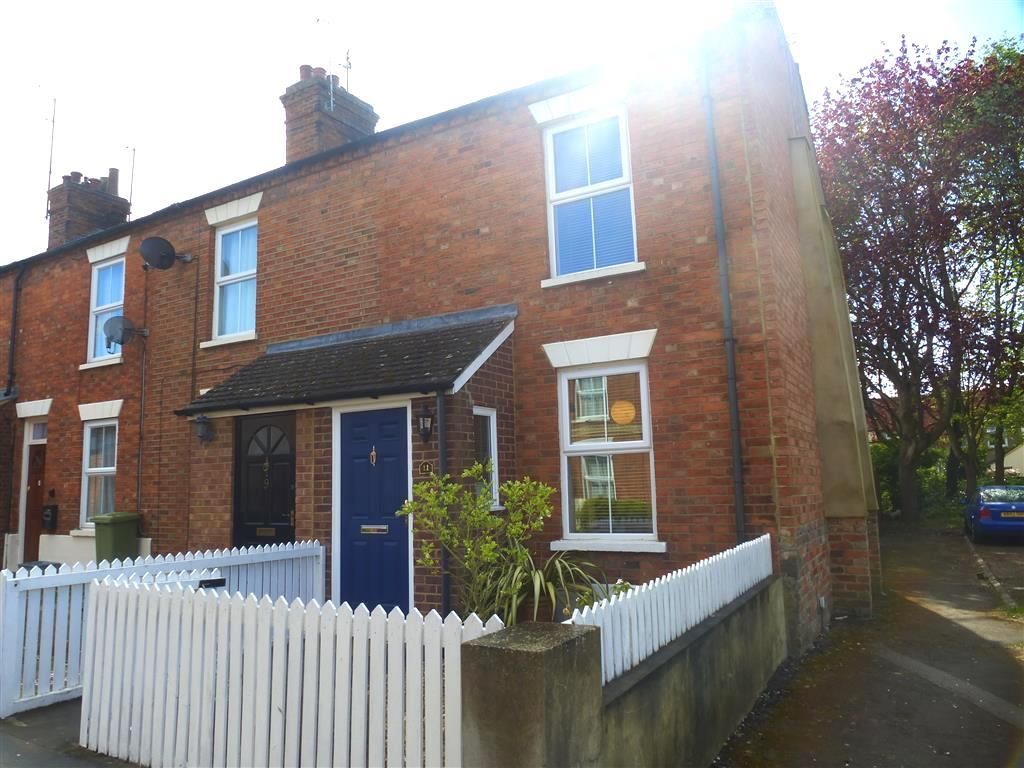 2 bed property to rent in King Street, Stony Stratford, Milton Keynes