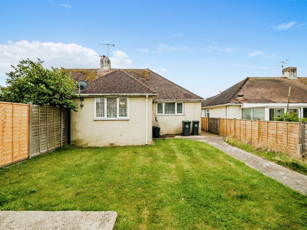 3 bed semidetached bungalow for sale in Ingleside Crescent, Lancing