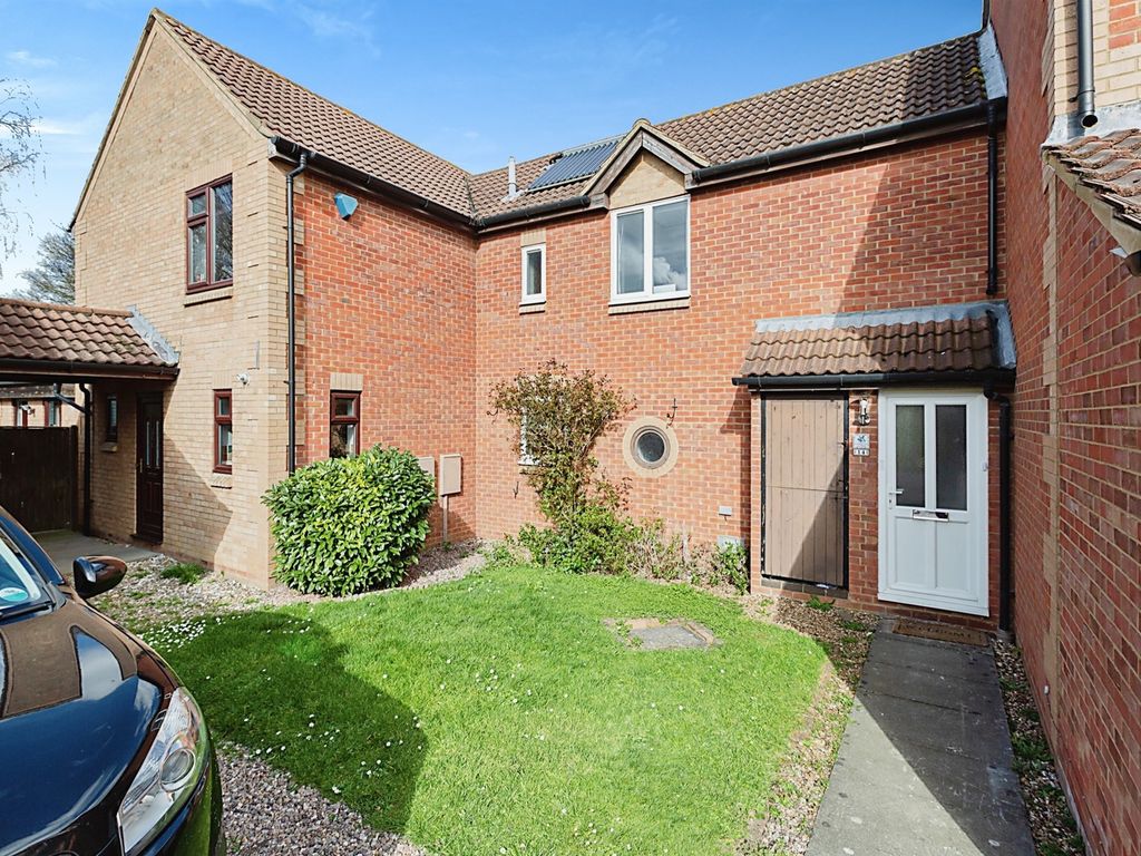 2 bed terraced house for sale in Wellfield Court, Willen, Milton Keynes