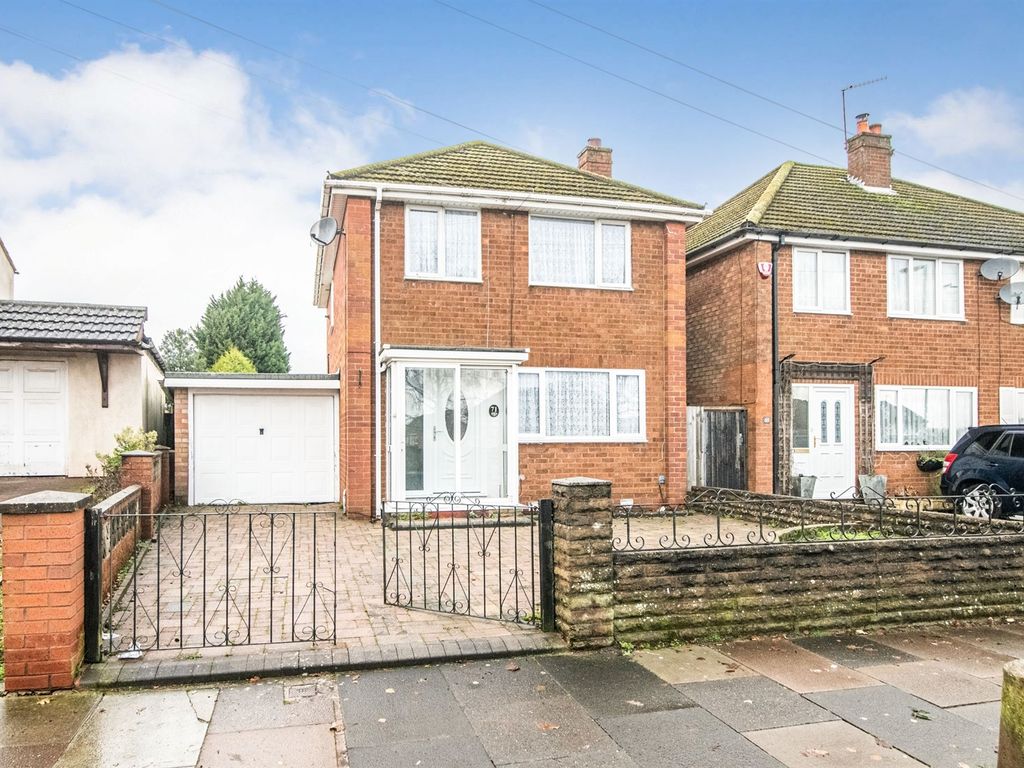 3 bed detached house for sale in Walkers Heath Road, Kings Norton
