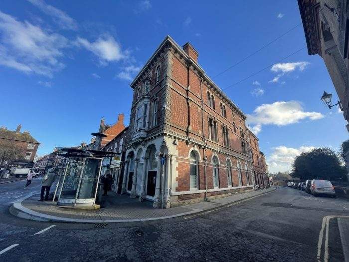 Retail premises to let in 35 High Street, Horncastle, Horncastle LN9