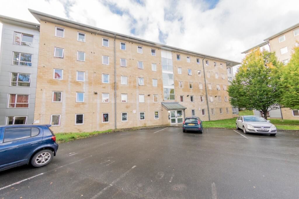 1 bed flat for sale in Great Horton Road, Great Horton, Bradford BD7, £