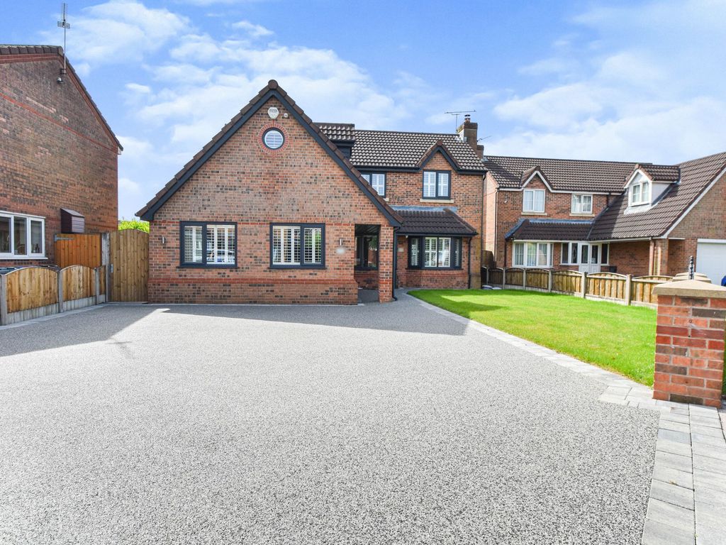 4 bed detached house for sale in Willow Drive, Bury BL9 Zoopla