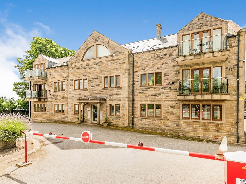 2 bed flat for sale in Birkby Road, Edgerton, Huddersfield HD2, £