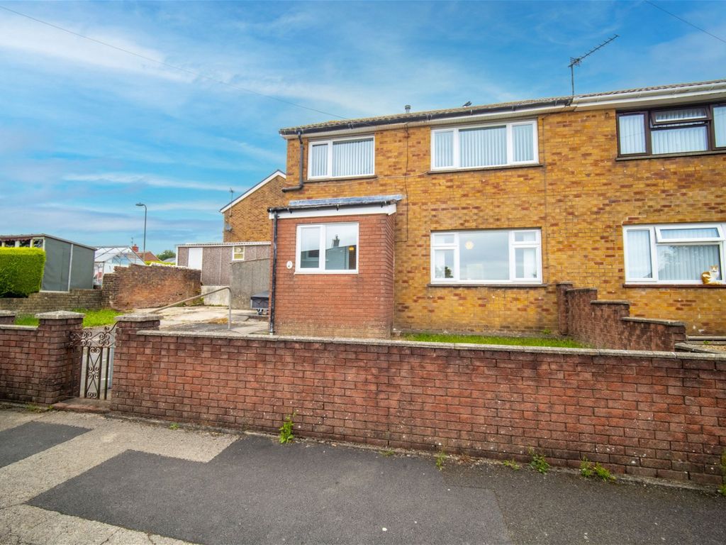 3 bed semidetached house for sale in Rockleigh Avenue, Aberbargoed