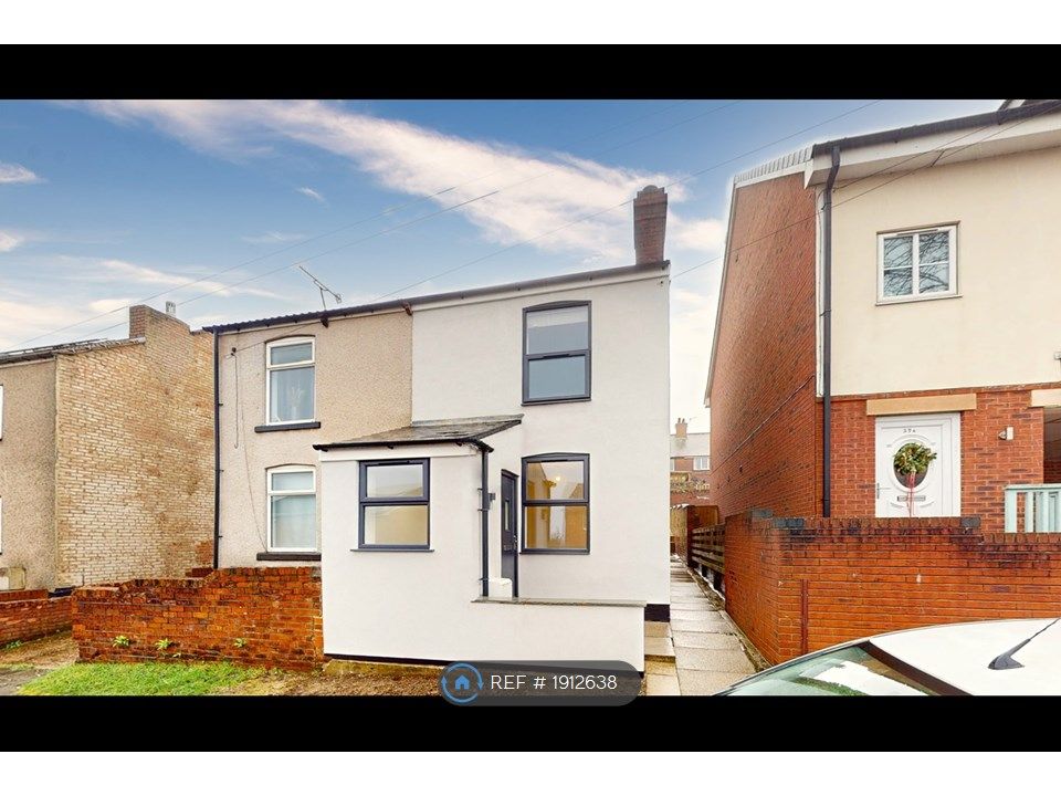 2 bed semidetached house to rent in John Street, Brimington