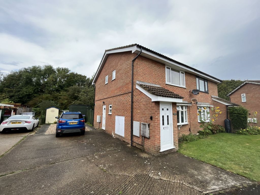 for sale in Firs Lane, Folkestone CT19, £140,000 Zoopla
