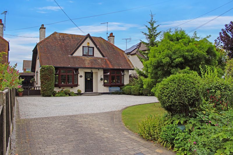 3 bed detached bungalow for sale in Nevendon Road, Wickford SS12 Zoopla