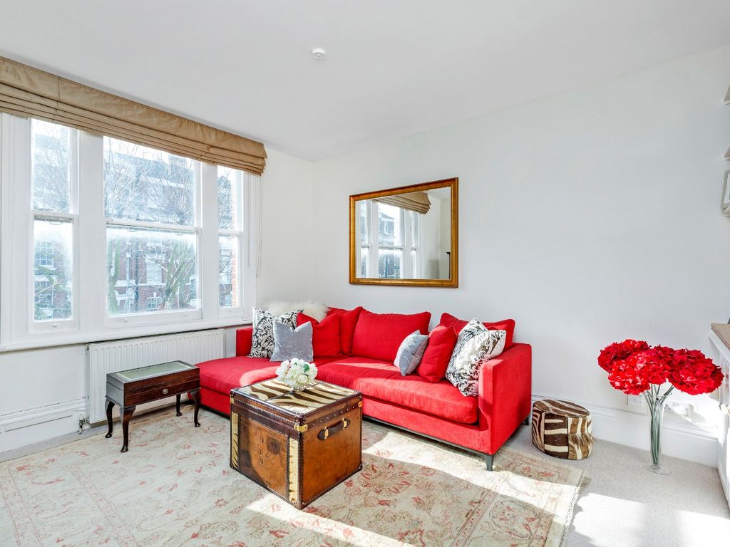 2 bed flat to rent in Prince Of Wales Drive, Battersea SW11, £2,500 pcm