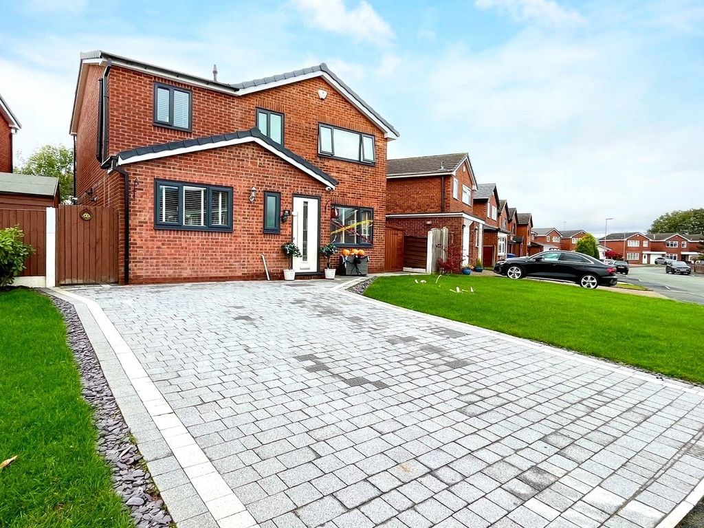 3 bed detached house for sale in Shaftesbury Drive, Hopwood, Heywood