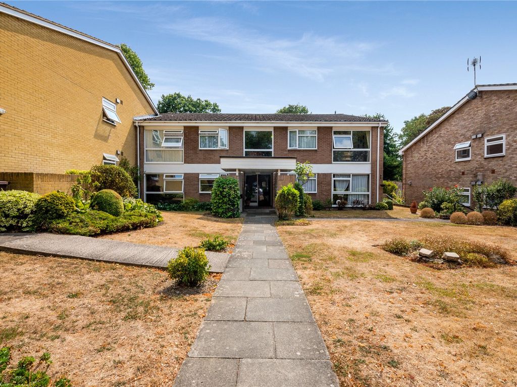 2 bed flat for sale in Brambledown Road, Wallington SM6 Zoopla
