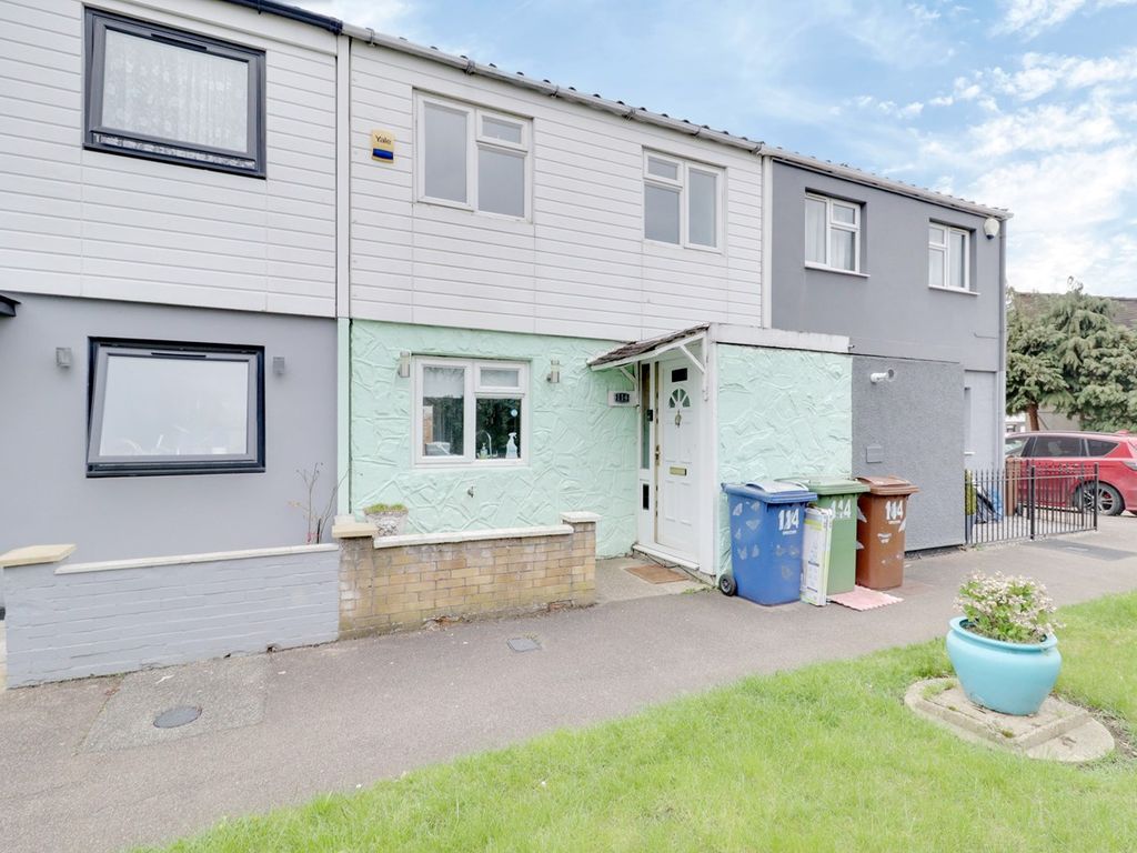 3 bed terraced house for sale in Tamarisk Road, South Ockendon RM15