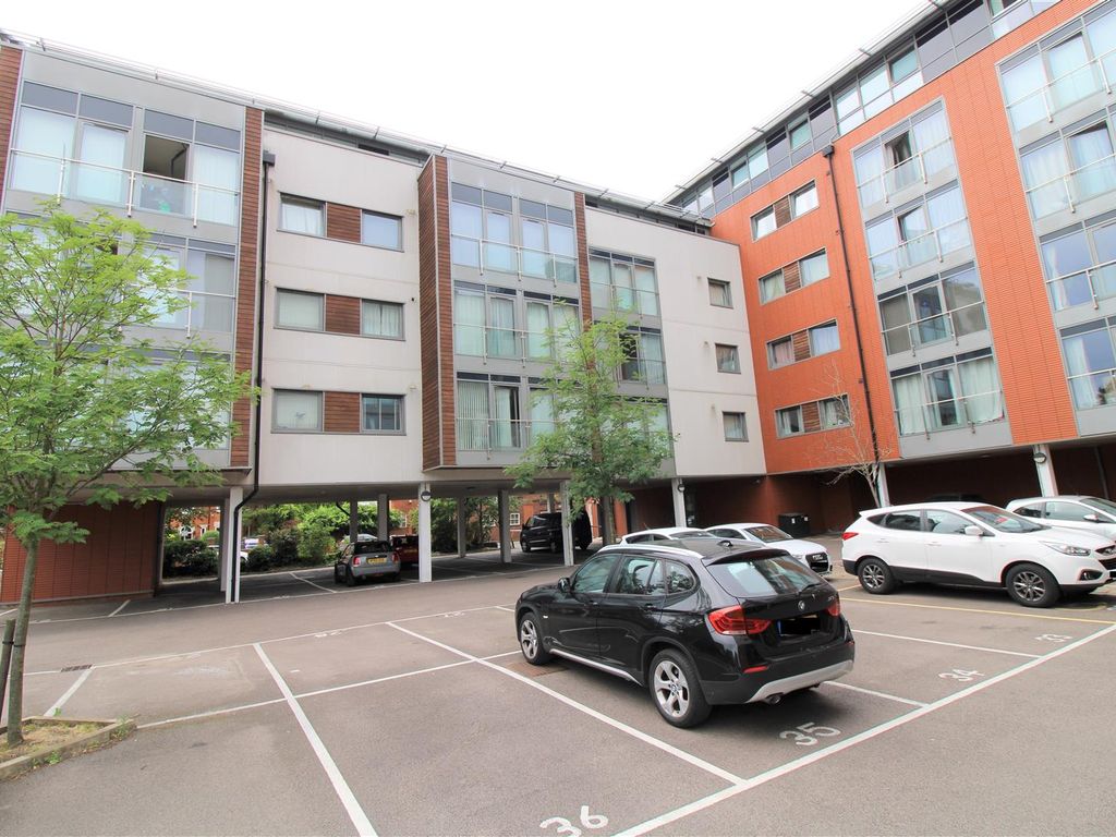 1 bed flat for sale in Heron House, 4953 Goldington Road, Bedford MK40