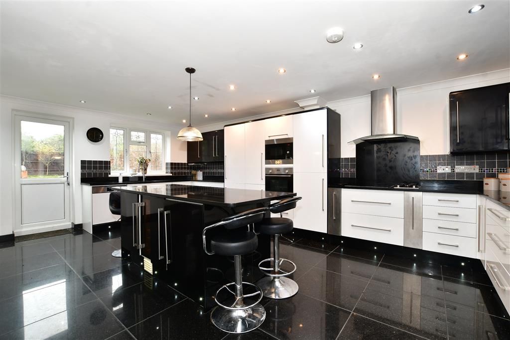 7 bed detached house for sale in Ingleby Way, Wallington, Surrey SM6, £1,550,000 Zoopla