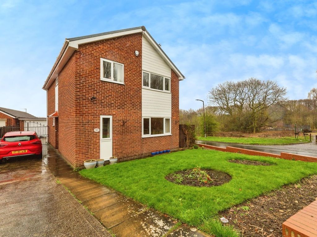 4 bed detached house for sale in Goldcrest Walk, Thorpe Hesley