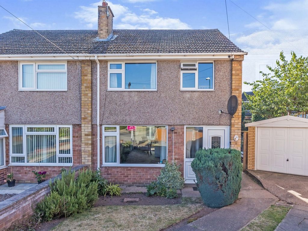 3 bed semidetached house for sale in Winrow Gardens, Nottingham NG6