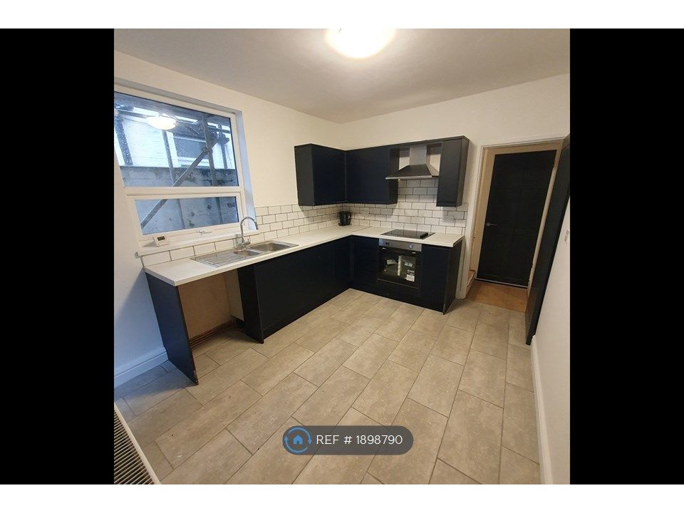 3 bed terraced house to rent in Hawthorne Road, Bootle L20, £825 pcm