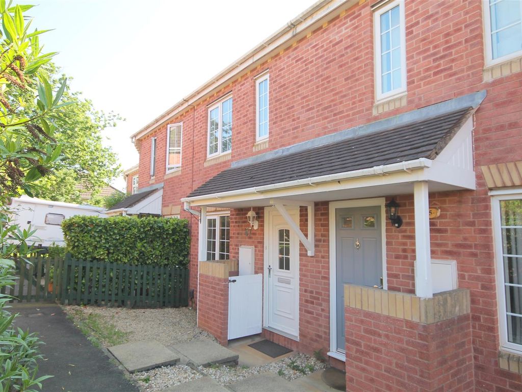 2 bed terraced house to rent in Pinkers Mead, Emersons Green, Bristol