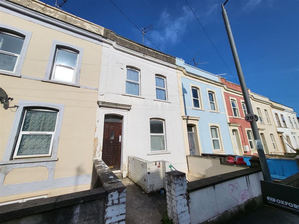 5 bed terraced house to rent in Campbell Street, St. Pauls, Bristol BS2