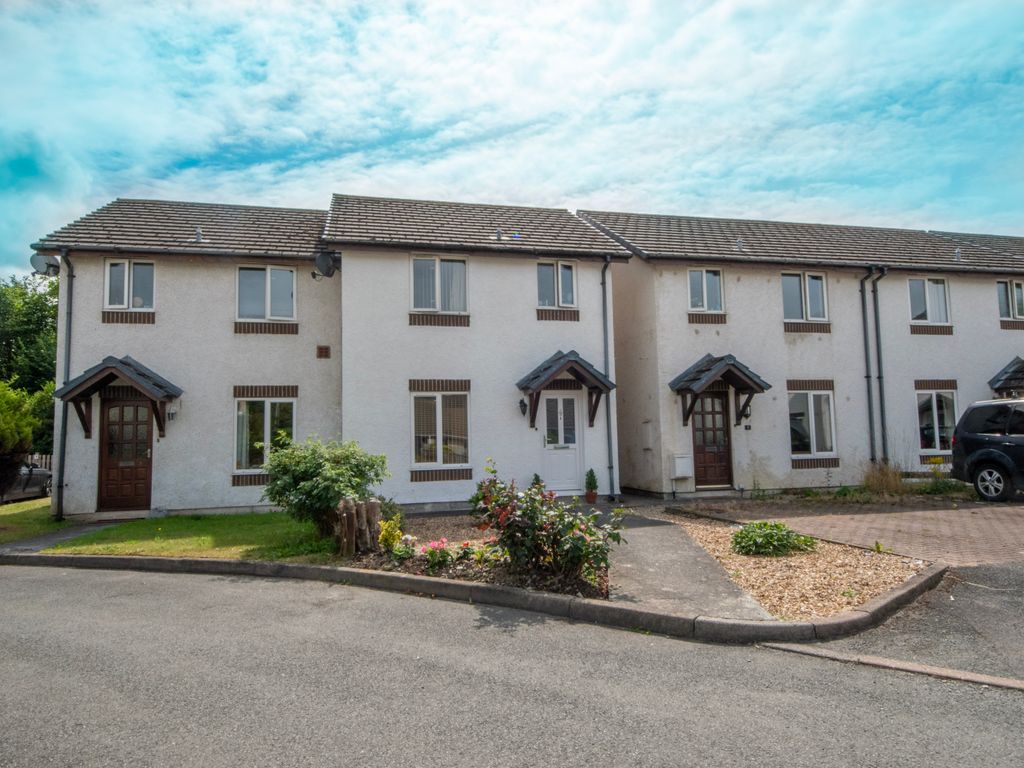 3 bed semidetached house for sale in Cwrt Yr Onnen, Llanbadarn Fawr