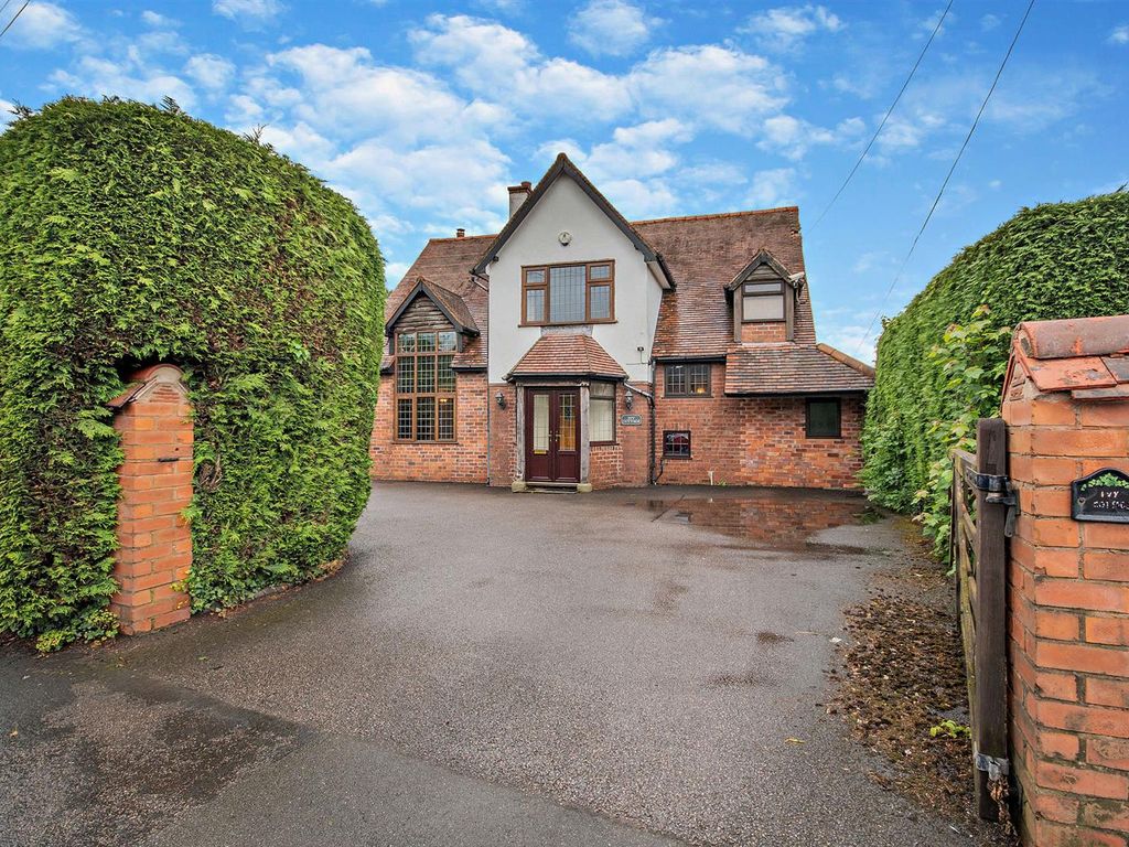 4 bed detached house for sale in Whitehouse Common Road, Sutton