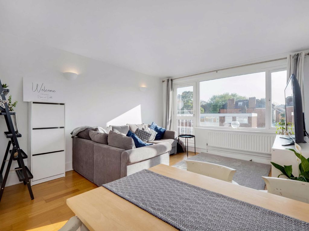 Beechcroft Close Valley Road London SW16  