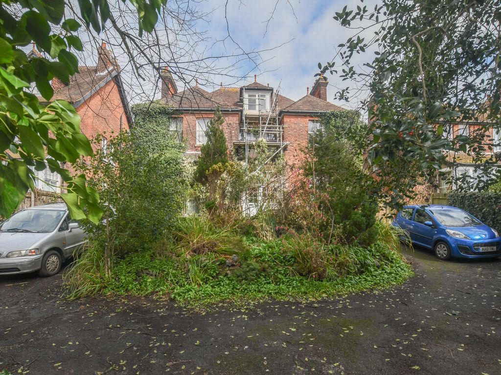 6 bed detached house for sale in Salisbury Road, Dover CT16, £750,000