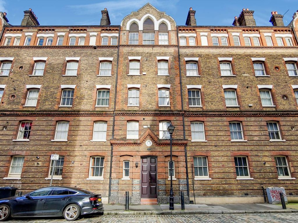 1 bed flat to rent in Commercial Street, Shoreditch, London E1, £1,700