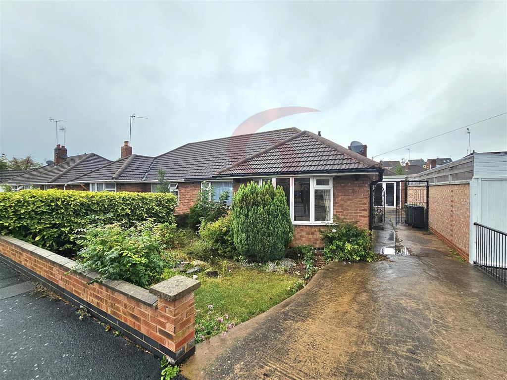 3 bed semidetached bungalow for sale in Spencer Avenue, Thurmaston