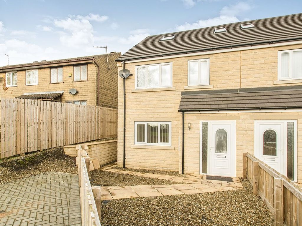 3 bed semidetached house to rent in Mill Lane, East Ardsley, Wakefield