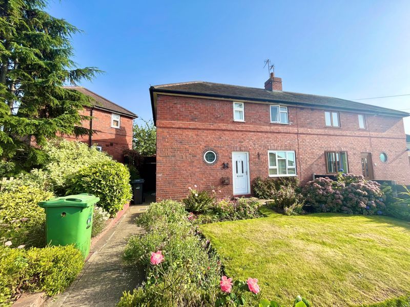 3 bed semidetached house for sale in Tiled House Lane,