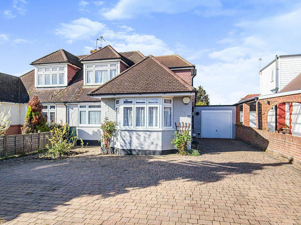 3 bed bungalow for sale in Lenham Road, Bexleyheath DA7 Zoopla