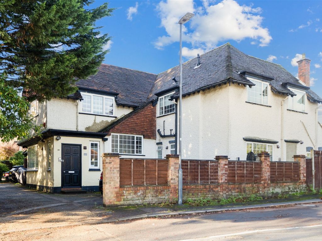 2 bed flat for sale in Uxbridge Road, Hatch End, Pinner HA5, £375,000 Zoopla