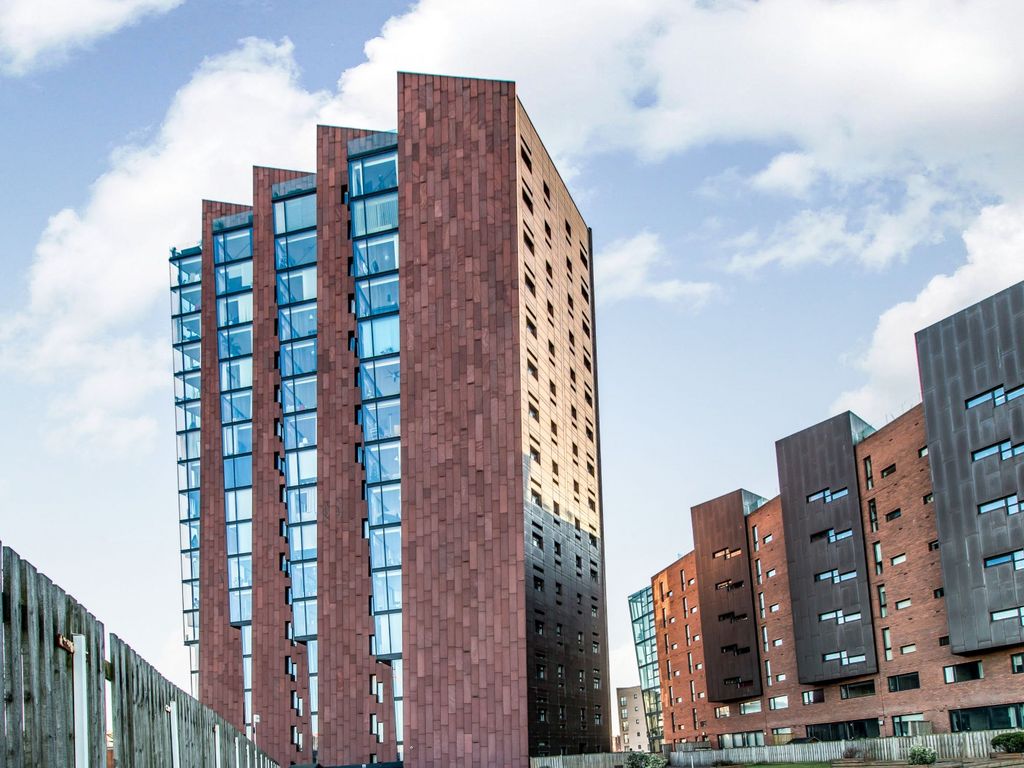 3 bed flat to rent in Islington Wharf, Manchester M4, £1,895 pcm Zoopla