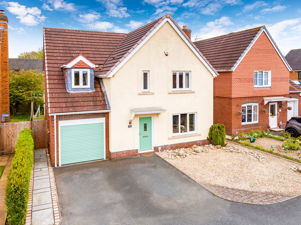 4 bed detached house for sale in Lytham Green, Muxton, Telford TF2, £