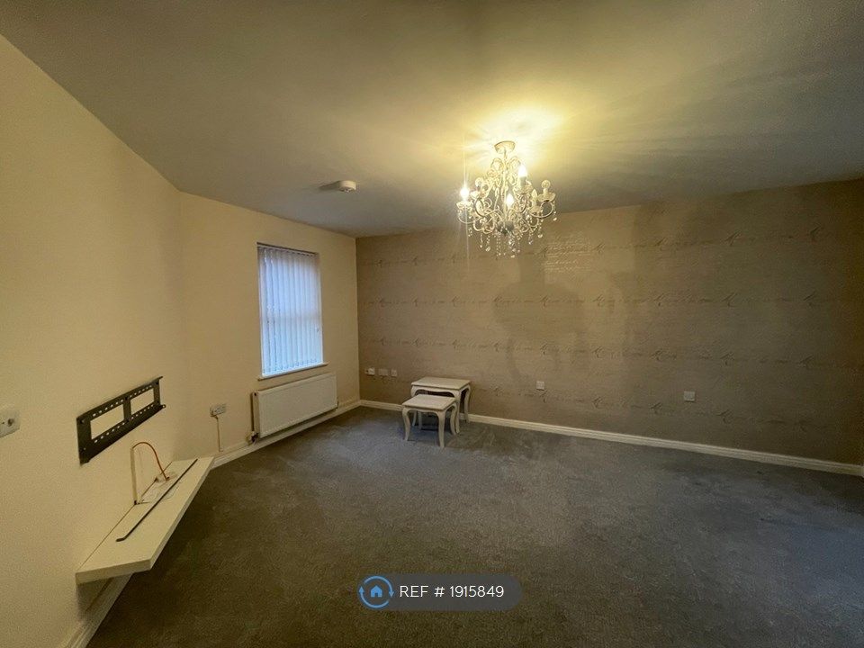 3 bed semidetached house to rent in Becks Close, Birstall, Leicester