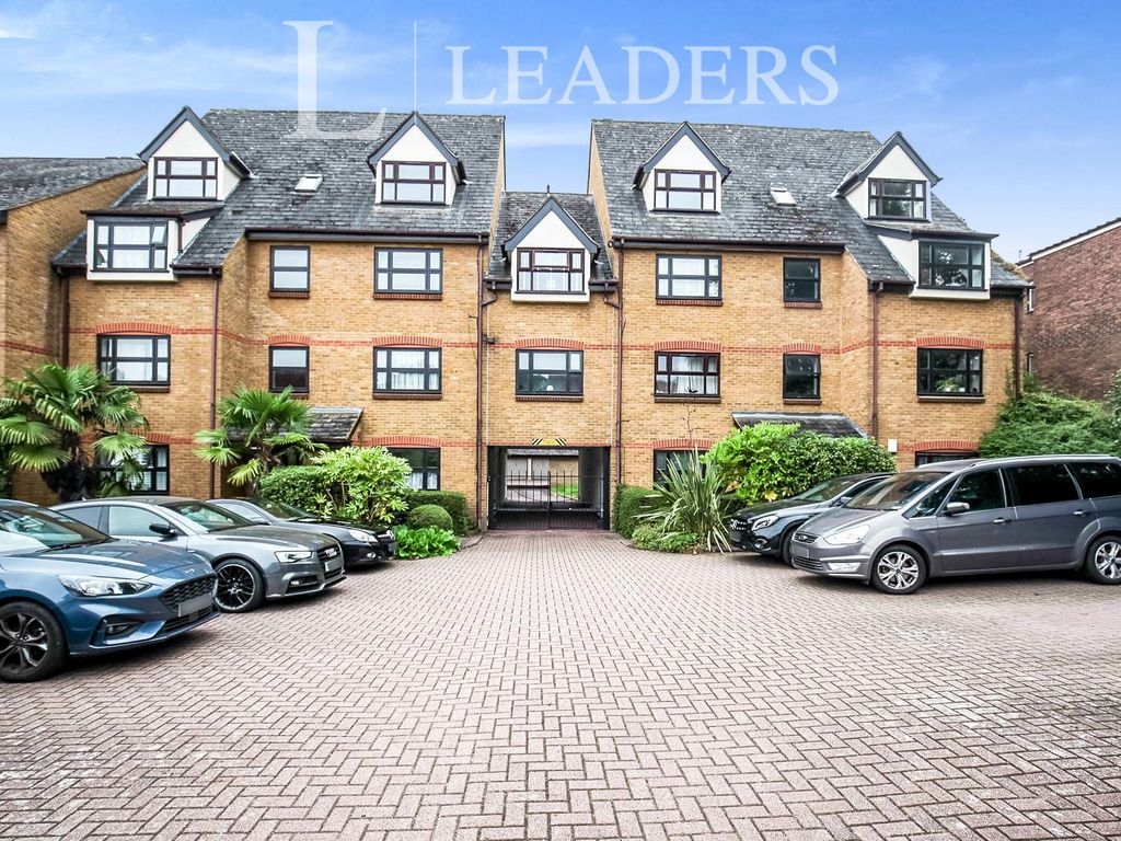 2 bed flat to rent in Albemarle Park, Albemarle Road, Beckenham BR3