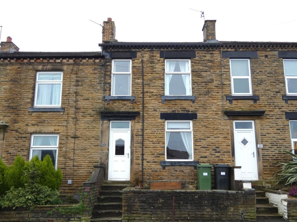 2 bed terraced house to rent in Moorside Road, Drighlington, Bradford