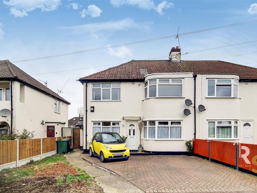 2 bed flat for sale in Frances Road, Chingford E4 Zoopla