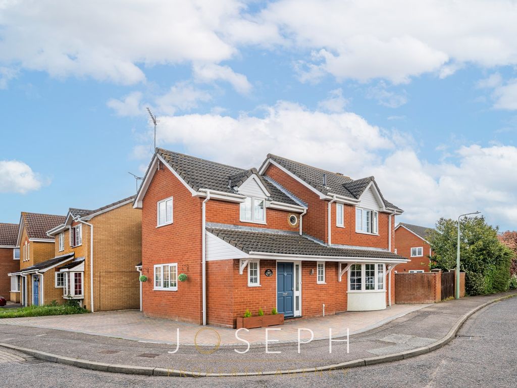 4 bed detached house for sale in Mount Drive, Purdis Farm, Ipswich IP3